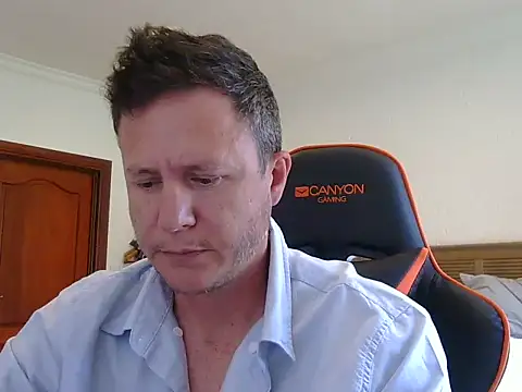 Snapshot of TroyDieselXXX chatting on 01.14.26 TroyDieselXXX online show from 01.14.26