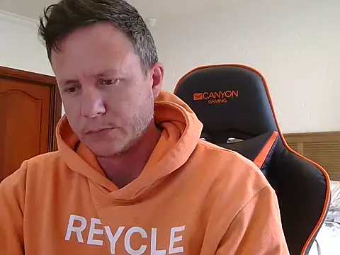 Snapshot of TroyDieselXXX chatting on 01.15.26 TroyDieselXXX online show from 01.15.26