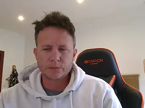 Snapshot of TroyDieselXXX chatting on 02.16.26 TroyDieselXXX online show from 02.16.26