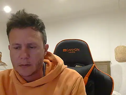 Snapshot of TroyDieselXXX chatting on 02.17.26 TroyDieselXXX online show from 02.17.26