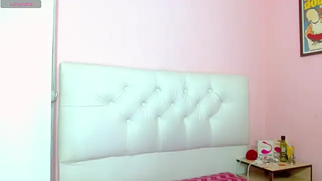 Snapshot of x_isabella_x chatting on 02.07.26 x isabella x online show from 02.07.26