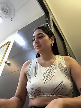 Snapshot of JasmineRhodes chatting on 05.30.26 JasmineRhodes online show from 05.30.26