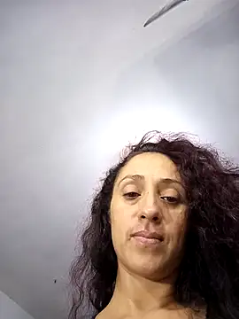 Snapshot of KimScarleth chatting on 10.04.25 KimScarleth online show from 10.04.25