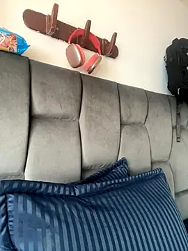 Snapshot of AllieYourGirl chatting on 11.14.25 AllieYourGirl online show from 11.14.25