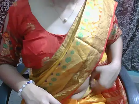 Snapshot of lovely_soniya chatting on 07.16.26 lovely soniya online show from 07.16.26