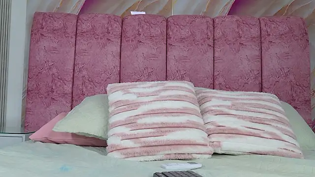 emmacurvy online show from 02.21.26