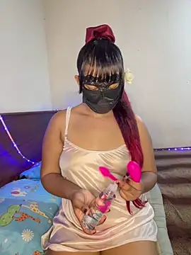 Snapshot of Ariana__Marie chatting on 04.12.26 Ariana Marie online show from 04.12.26