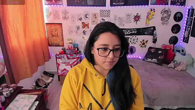 Cherry blush  online show from 04.17.26