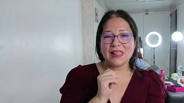 scarlett widow  online show from 12.20.25