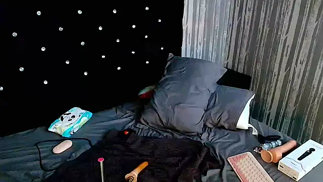 Alicee Moonn online show from 02.05.26