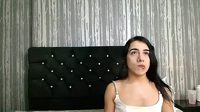 Alicee Moonn online show from 05.20.26