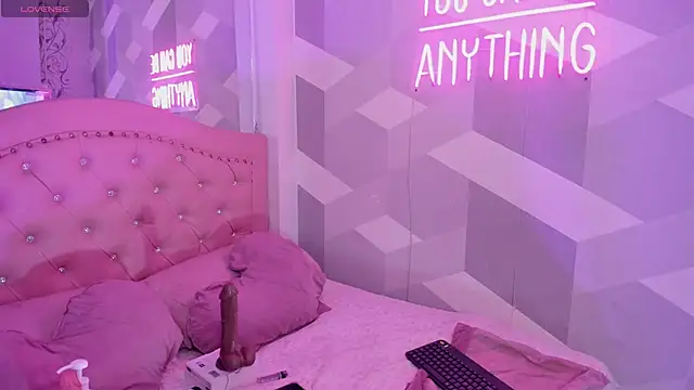 Snapshot of BiancaShermann chatting on 02.04.26 BiancaShermann online show from 02.04.26