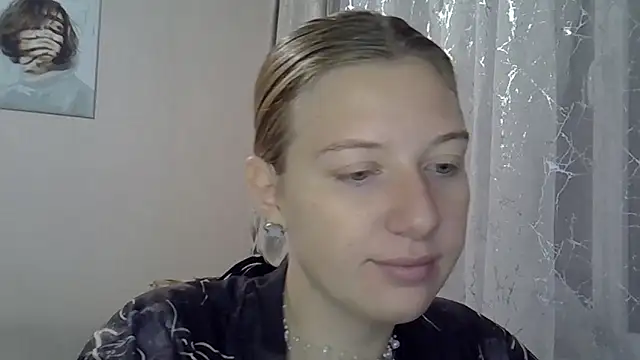 Lily Ember online show from 10.04.25
