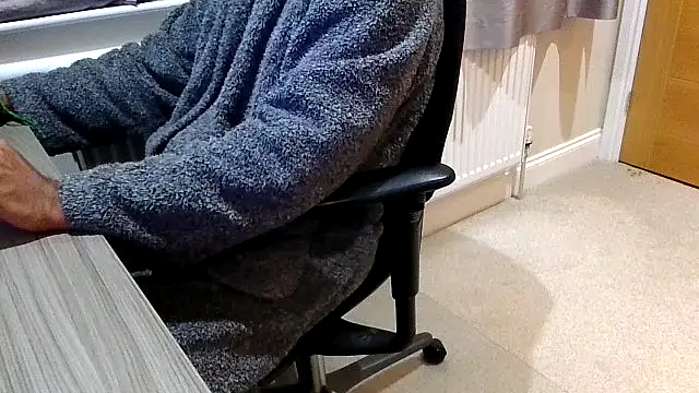 Snapshot of rogamuffin chatting on 09.17.25 rogamuffin online show from 09.17.25