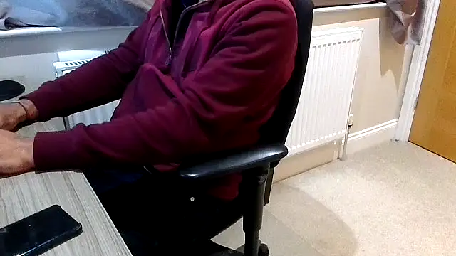 Snapshot of rogamuffin chatting on 02.28.26 rogamuffin online show from 02.28.26