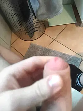 Monsterboy18 online show from 10.19.25