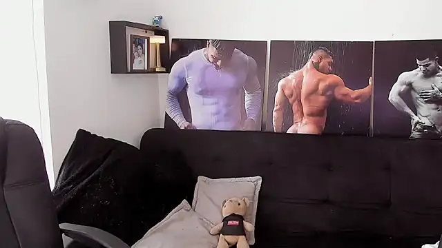 Snapshot of Marck_Mathews chatting on 11.21.25 Marck Mathews online show from 11.21.25