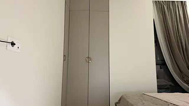 Kelly Berry   online show from 02.24.26