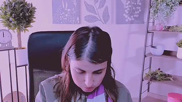 Snapshot of MartaEdams chatting on 09.26.25 MartaEdams online show from 09.26.25