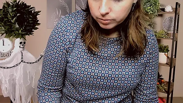 MartaEdams online show from 11.04.25