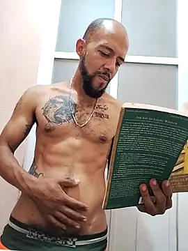 Snapshot of wolfsexmxn chatting on 09.12.25 wolfsexmxn online show from 09.12.25