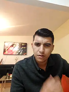 Snapshot of juicysmalls chatting on 11.28.25 juicysmalls online show from 11.28.25