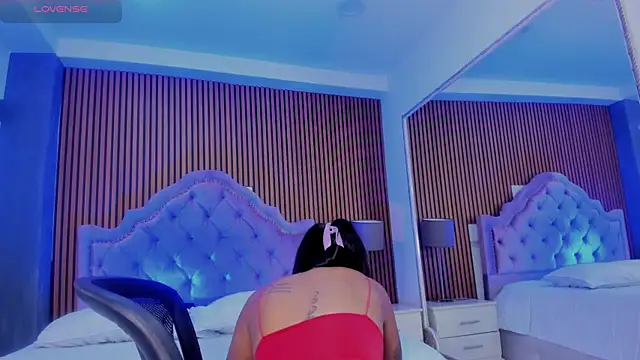 SelenaStonne online show from 10.04.25