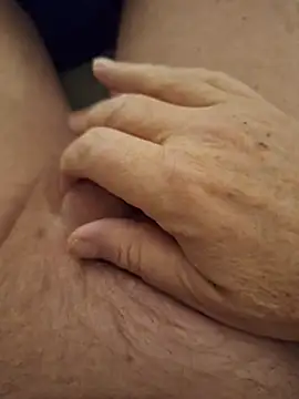 Snapshot of minnetird chatting on 02.04.26 minnetird online show from 02.04.26