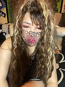 Snapshot of xoxLILxMELOxox chatting on 10.14.25 xoxLILxMELOxox online show from 10.14.25