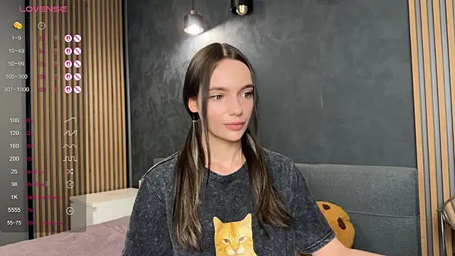Snapshot of litlle_angelll chatting on 04.19.26 litlle angelll online show from 04.19.26