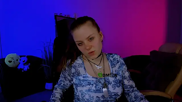 Snapshot of foxy_tease_ chatting on 10.10.25 foxy tease  online show from 10.10.25