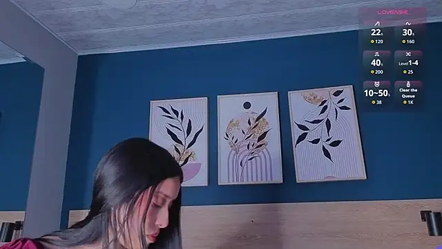 SarahMiler  online show from 09.11.25