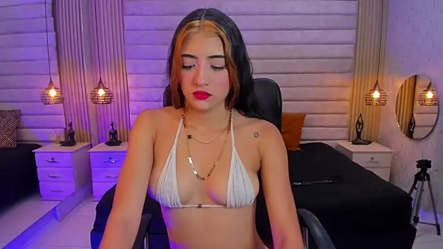 VictoriaaBlair online show from 04.10.26