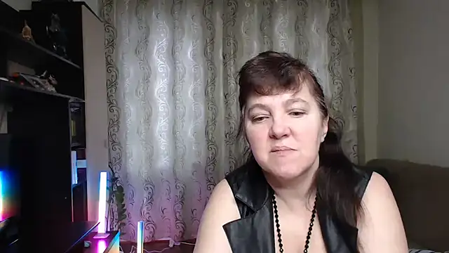 Snapshot of Illusionq chatting on 03.05.26 Illusionq online show from 03.05.26