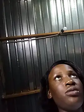 Snapshot of melaninbaebyy chatting on 04.18.26 melaninbaebyy online show from 04.18.26