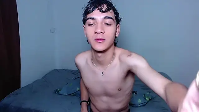 Snapshot of Sam_Cute3 chatting on 11.04.25 Sam Cute3 online show from 11.04.25