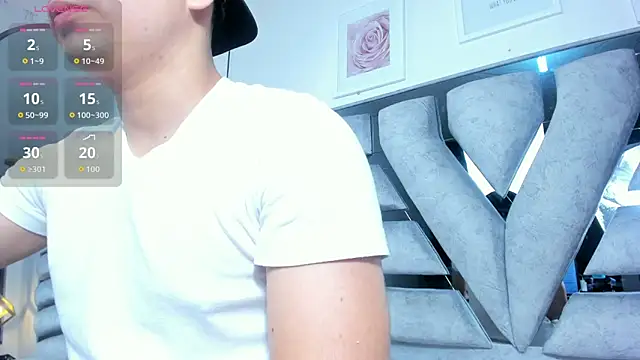 lianfox  online show from 02.04.26