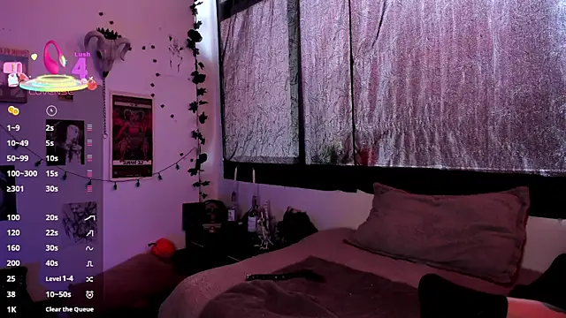 Snapshot of kattusauruss chatting on 10.16.25 kattusauruss online show from 10.16.25