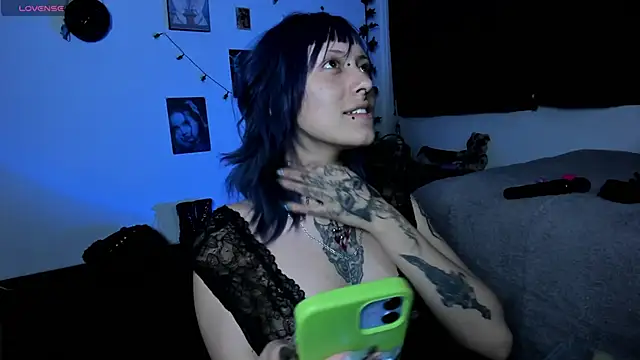 Snapshot of kattusauruss chatting on 10.21.25 kattusauruss online show from 10.21.25