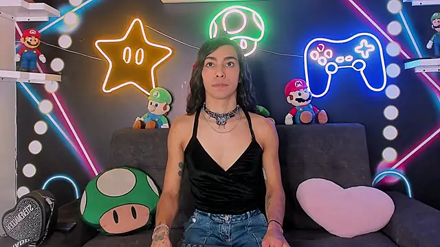 TiffValentinee  online show from 09.08.25