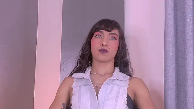 TiffValentinee  online show from 09.22.25