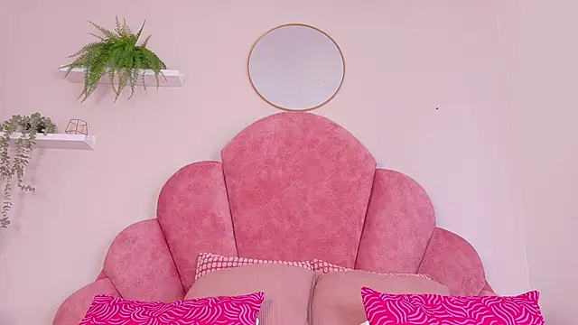 TiffValentinee  online show from 10.14.25