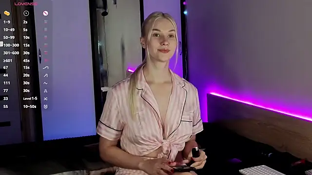 HitchcocianBlonde online show from 10.01.25