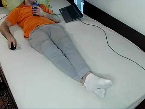 Snapshot of bul_boy chatting on 04.18.26 bul boy online show from 04.18.26