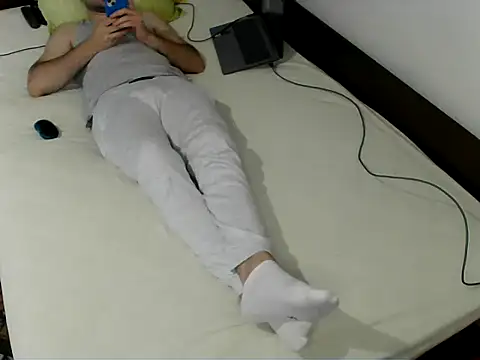 Snapshot of bul_boy chatting on 04.19.26 bul boy online show from 04.19.26