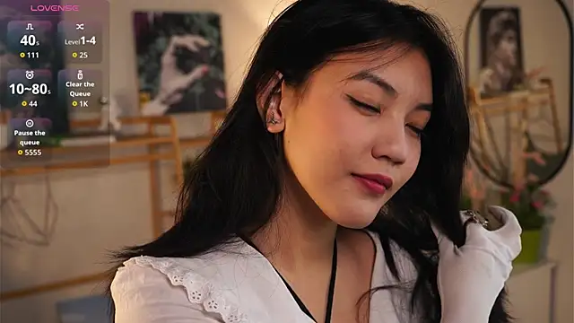 MoiraEger online show from 10.01.25