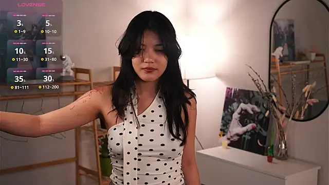 MoiraEger online show from 10.16.25