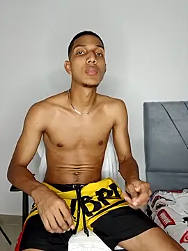 Snapshot of miguelmarcus chatting on 09.10.25 miguelmarcus online show from 09.10.25