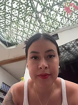 CrisMarulanda online show from 07.28.26