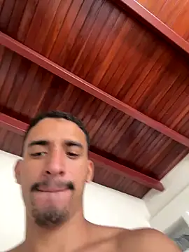 Snapshot of ikaro21 chatting on 11.17.25 ikaro21 online show from 11.17.25